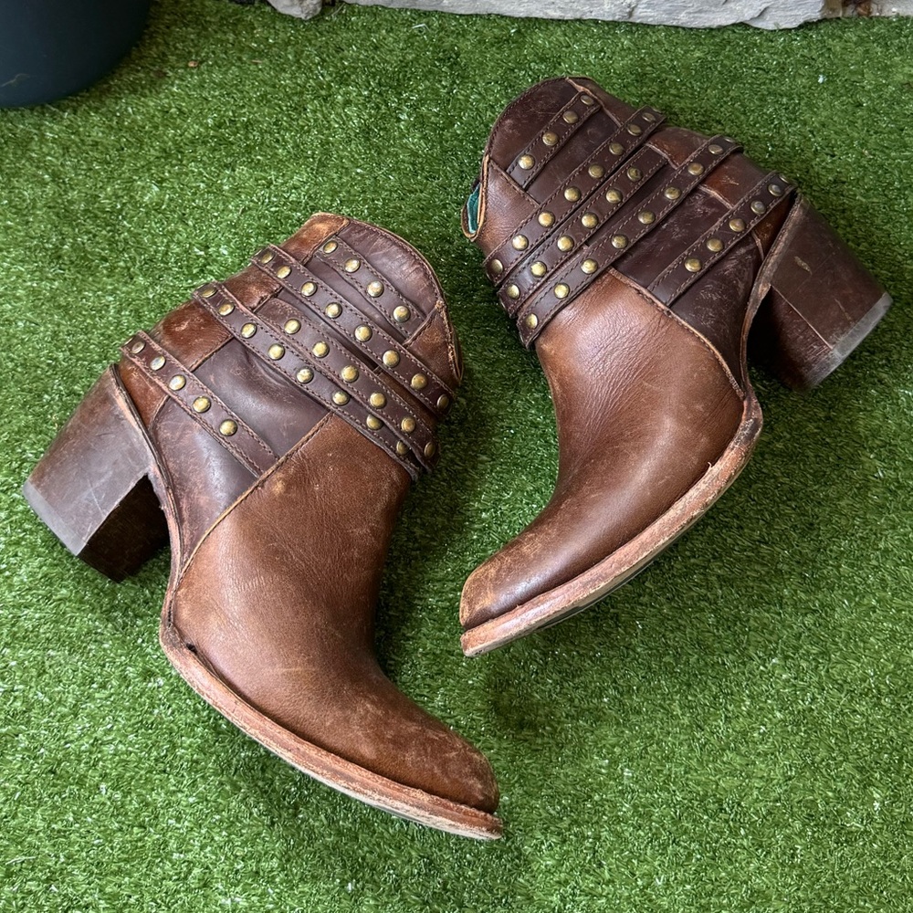 Corral Brown leather Studded Women’s Ankle Boots - Picture 6 of 11